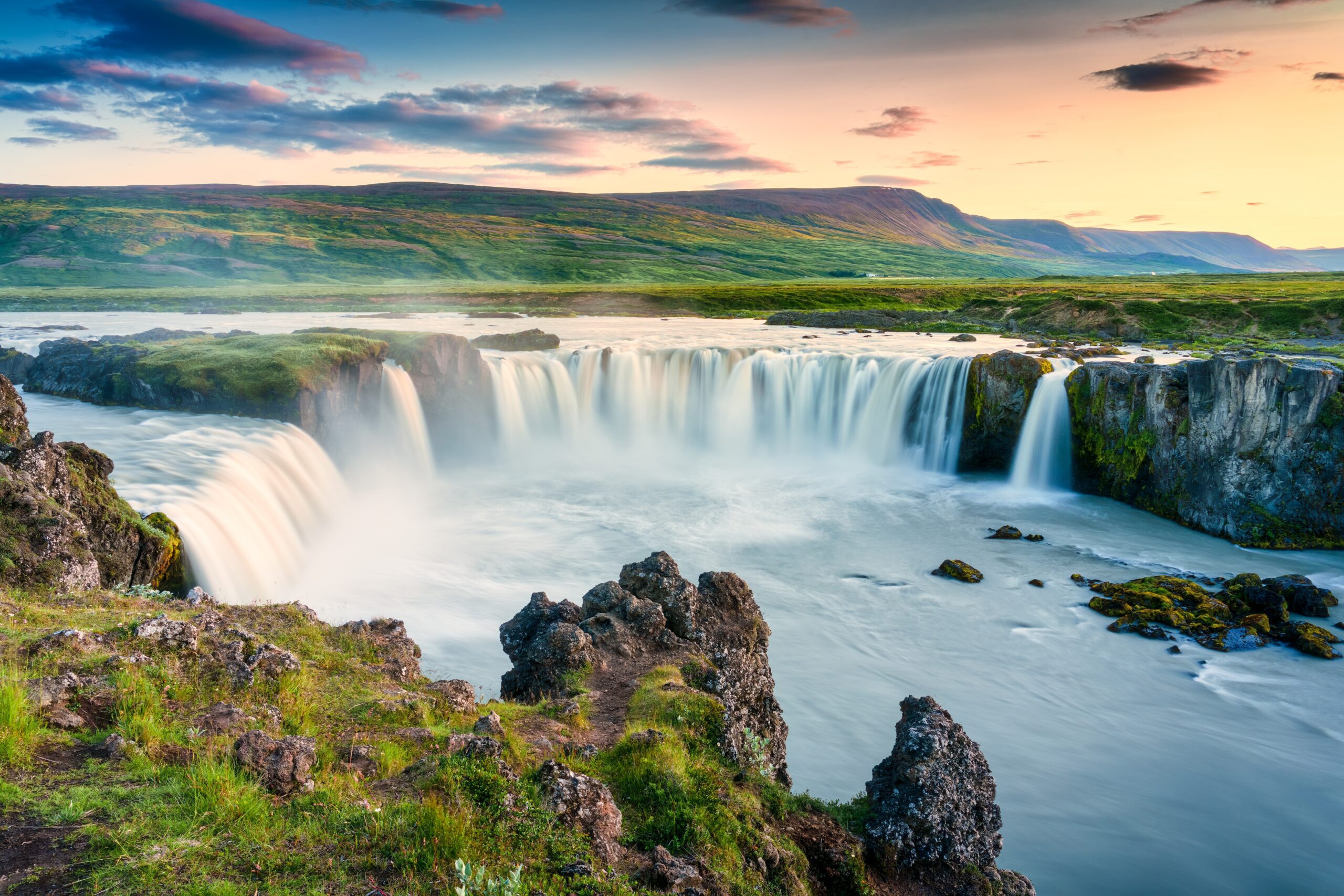 Majestic-Landscape-Of-Godafoss-Waterfall